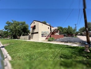 Building Photo - Updated main level unit, located close to downtown and Colorado College.