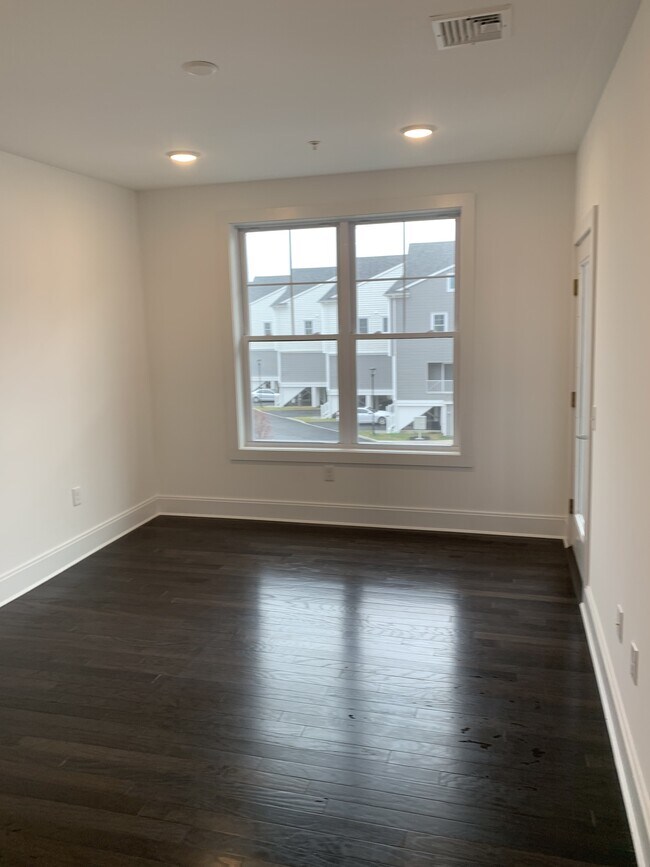 Building Photo - 522 Marina Pointe Dr