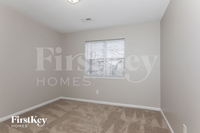 Building Photo - 1021 Barbee Farm Dr