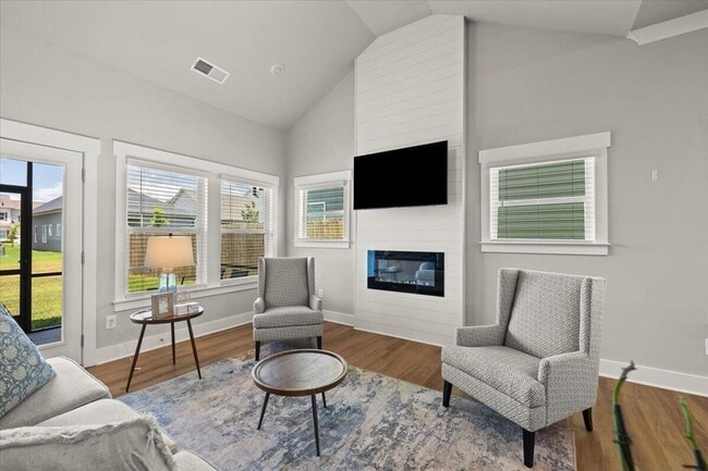 Building Photo - 2093 Firelight Wy