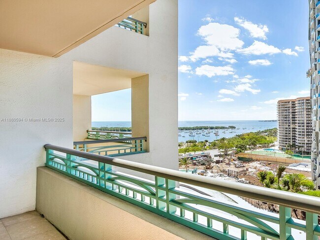 Building Photo - 3400 SW 27th Ave
