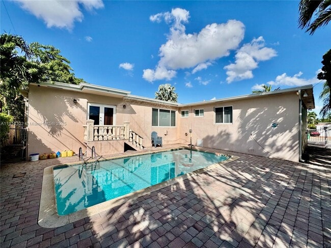 Building Photo - 8000 SW 17th Terrace