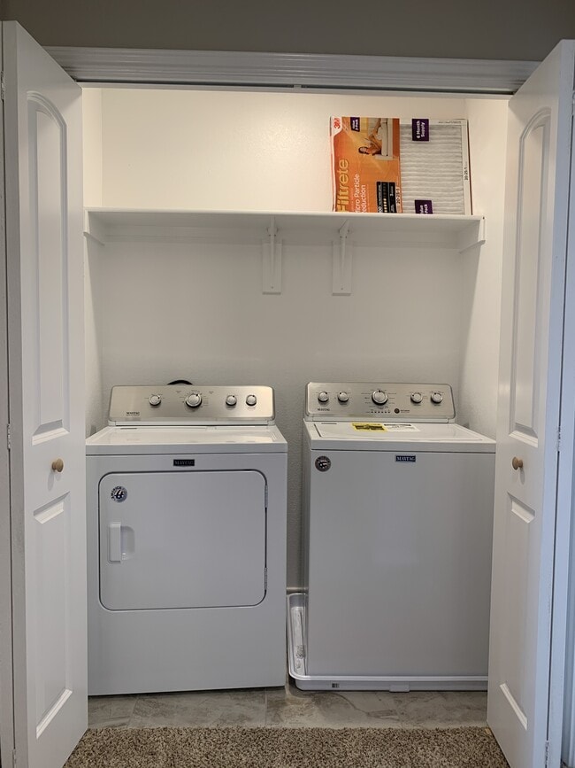 Building Photo - 7607 Stonehollow