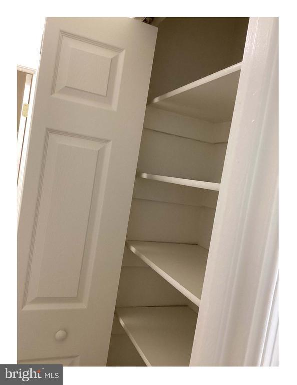 Building Photo - 5007 D St SE