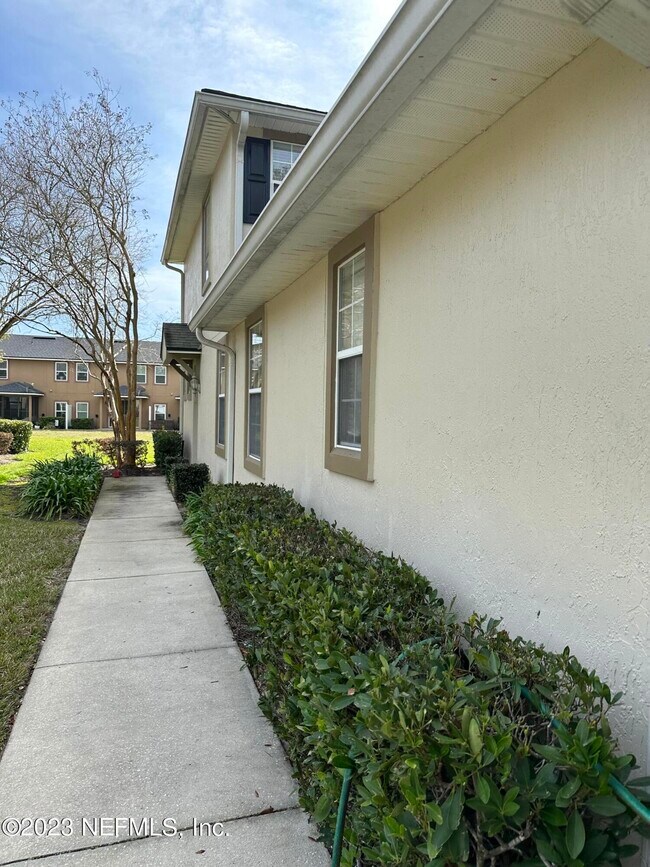 Building Photo - 3727 Creswick Cir