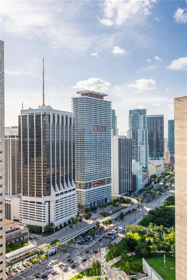 Building Photo - 335 S Biscayne Blvd