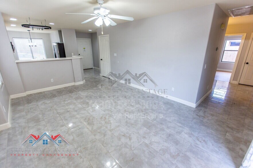 Building Photo - 2105 W Allens Peak Dr