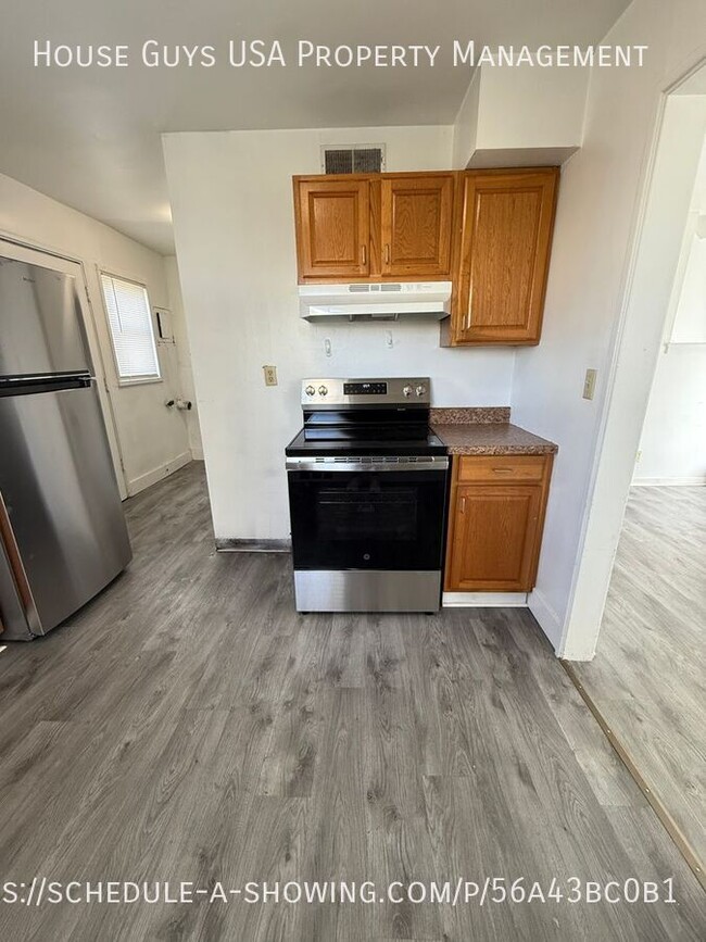 Building Photo - 9523 Charlotte St