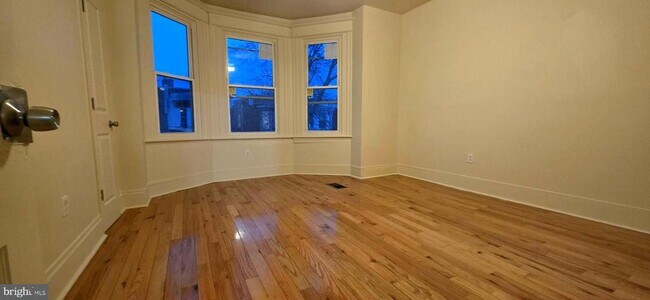 Building Photo - 4527 N Carlisle St