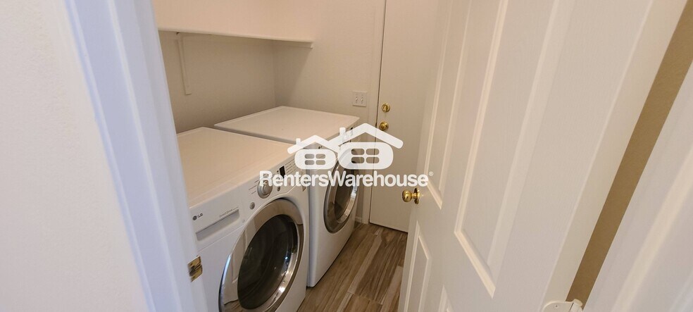 Building Photo - 15311 W Sierra St