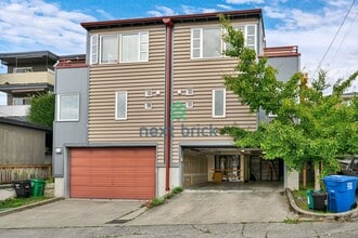 Building Photo - 2 Bed 2.5 Bath Townhome for Rent