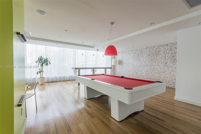 Building Photo - 133 NE 2nd Ave