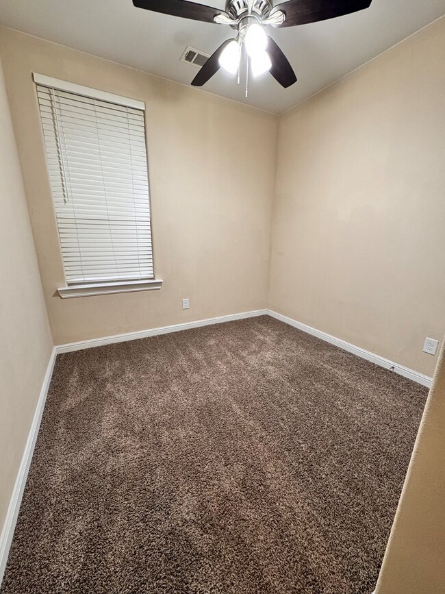 Building Photo - 1603 Laguna Meadows Tr