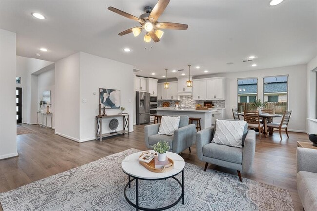 Building Photo - 2437 Burberry Ln
