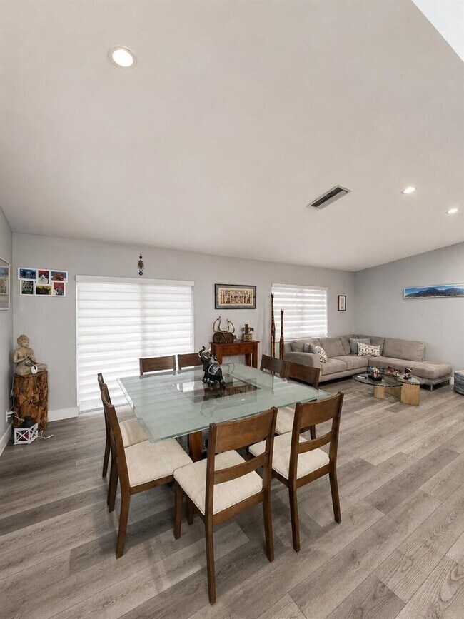Building Photo - Northwest 2nd Court, Deerfield Beach, FL 33442 - 3 BR 2 BA house