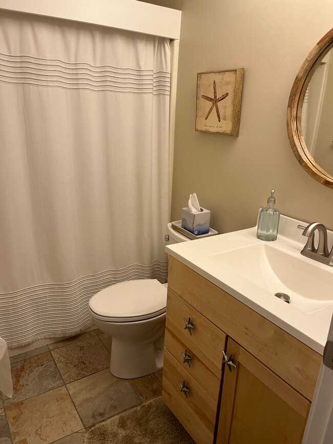 Full bath upatairs - 9 Lake Forest Dr