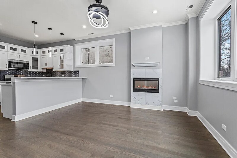 Building Photo - 4827 S St Lawrence Ave