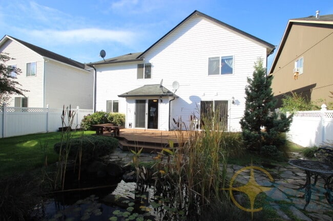 Building Photo - 7205 NE 159th Ave
