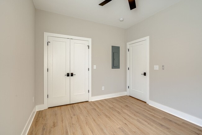 Building Photo - 4 Bedroom Rental in The Nations!