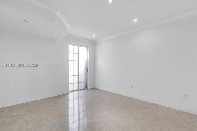 Building Photo - 5505 NW 112th Path