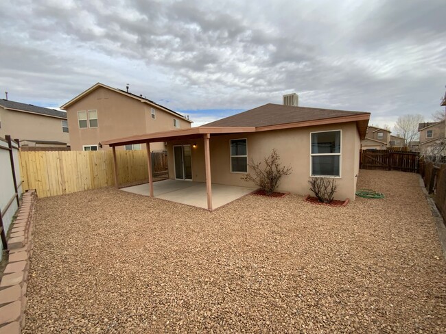 Building Photo - 3 Bedroom Single Story Home Available Near...