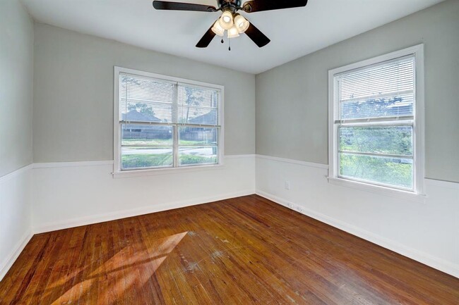 Building Photo - 1255 Kinley Ln