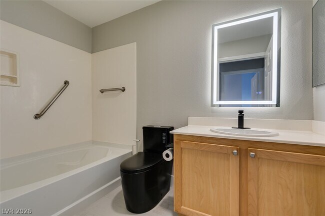 Building Photo - 63 E Agate Ave