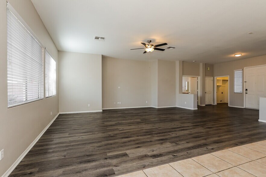 Building Photo - 13587 W Tara Ln