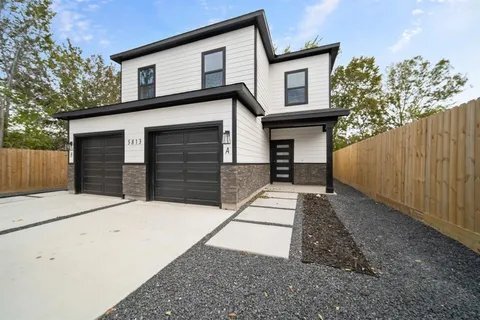 Building Photo - 5813 England St