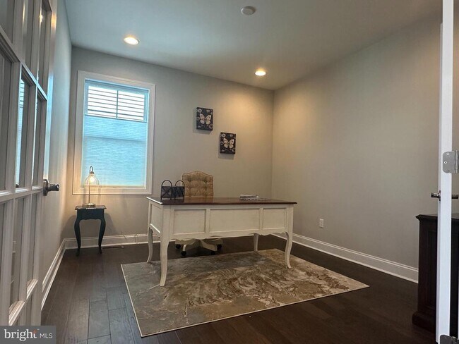 Building Photo - 30475 Madeira Ln