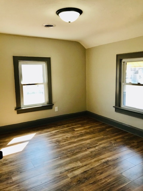 Building Photo - 716 E Randall St