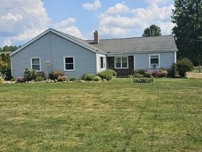 Building Photo - 7759 W Ridge Rd