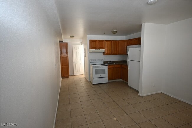 Building Photo - 3017 E Carey Ave