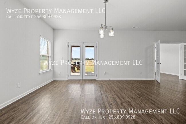 Building Photo - 283 Shubert Dr