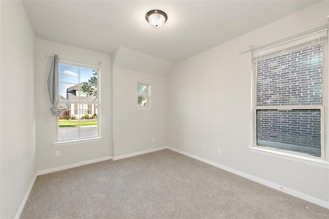 Building Photo - 2040 Barx Dr