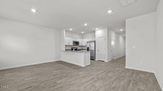 Building Photo - 105 Kimber Dr