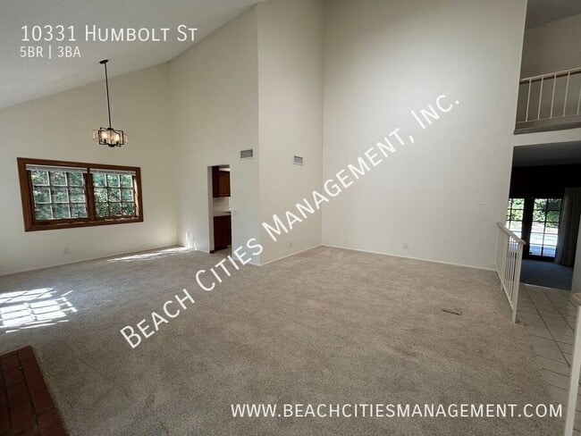 Building Photo - 10331 Humbolt St