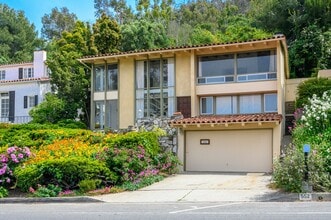 Building Photo - 552 Vía Del Monte