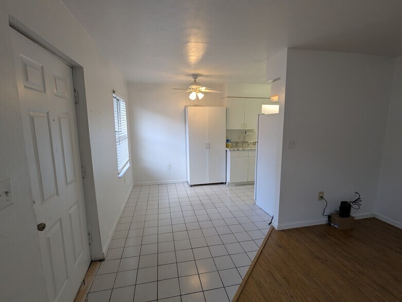 Building Photo - 3600 SW 23rd St