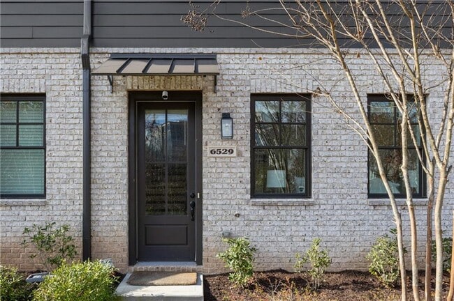 Building Photo - 6529 Beacon Dr