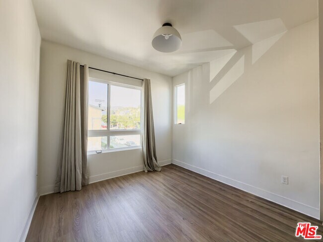 Building Photo - 2111 N Cahuenga Blvd