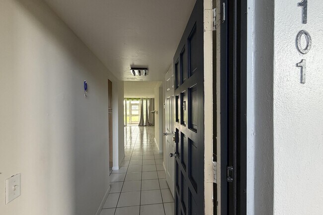 Building Photo - 4266 Deste Ct
