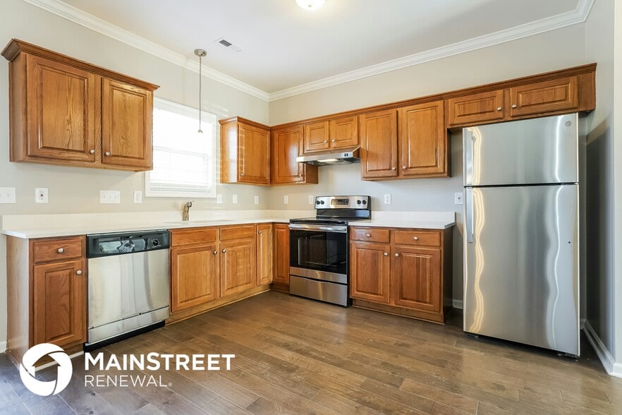 Building Photo - 7109 Bristoe Station Ln