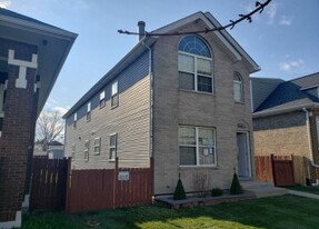 Building Photo - 1218 S 57th Ave