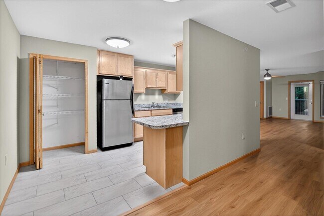 Building Photo - 8206 Starr Grass Dr