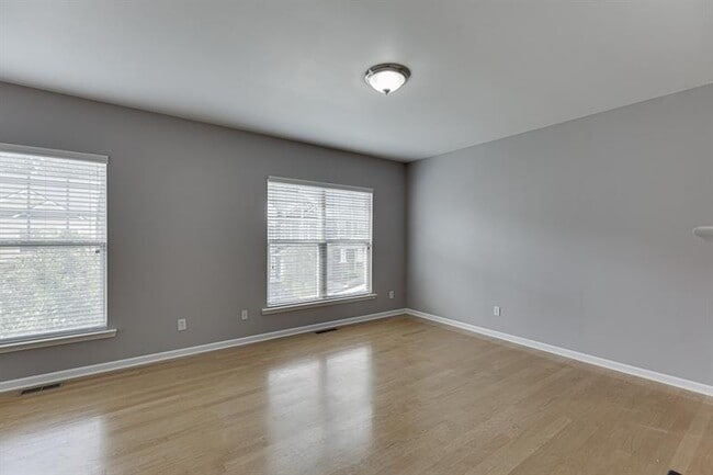 Building Photo - 805 Tulip Poplar Way