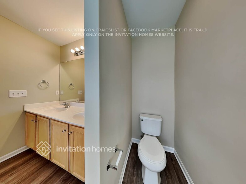 Building Photo - 430 Fernway Dr