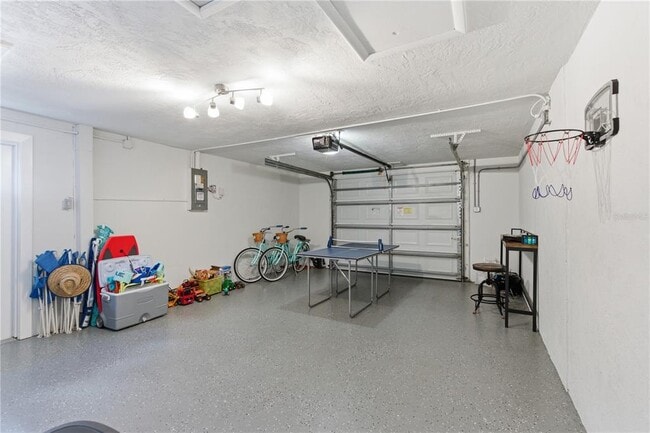 Building Photo - 7608 Sue Ellen Dr