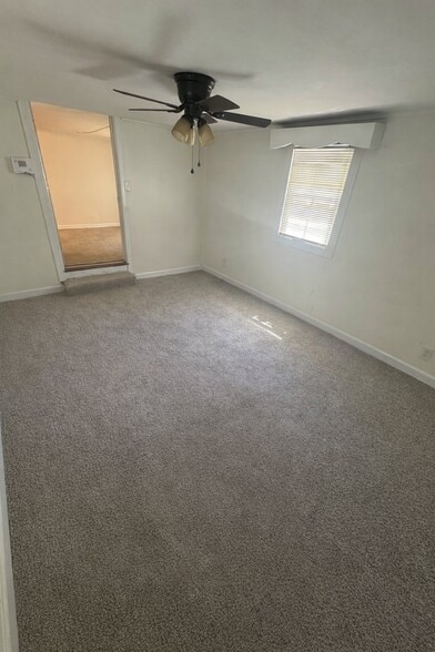 Building Photo - 307 W Greenwood St