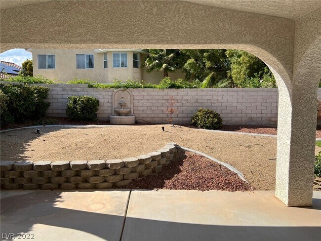 Building Photo - 2229 Fiero Dr